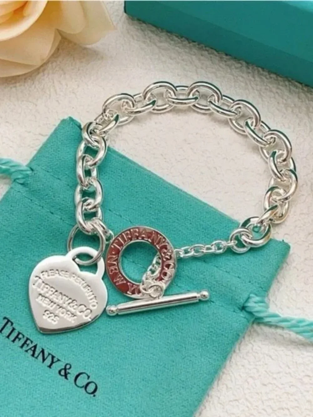 Tiffany & Co. Return to Tiffany Heart Tag Toggle Bracelet - Picture 3 of 5